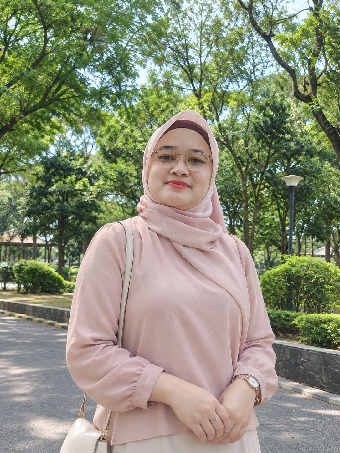 Dr. Lilik Sulastri, S.Si., M.Farm.