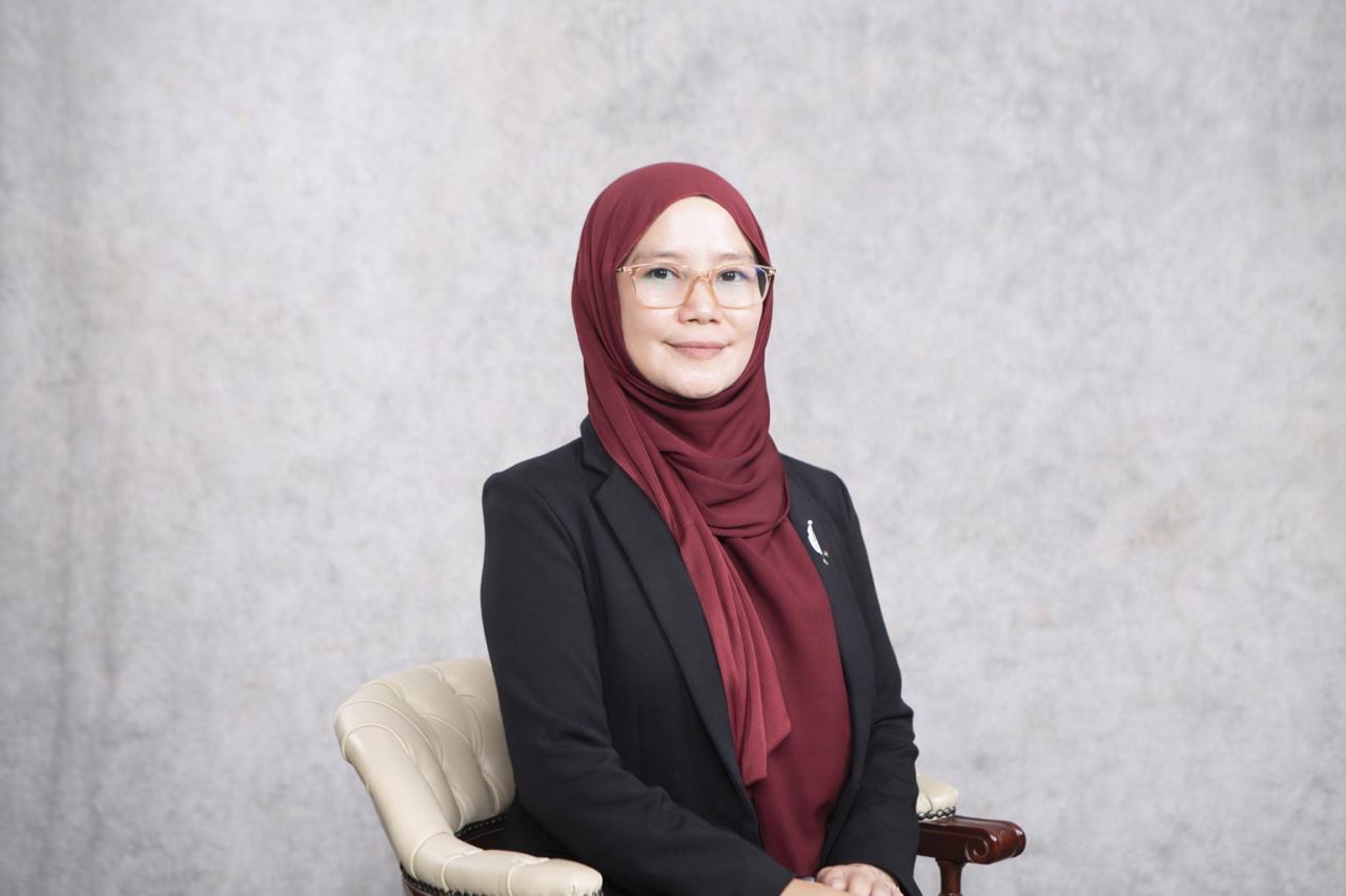 Dr. Desy Kartina, M.Si.