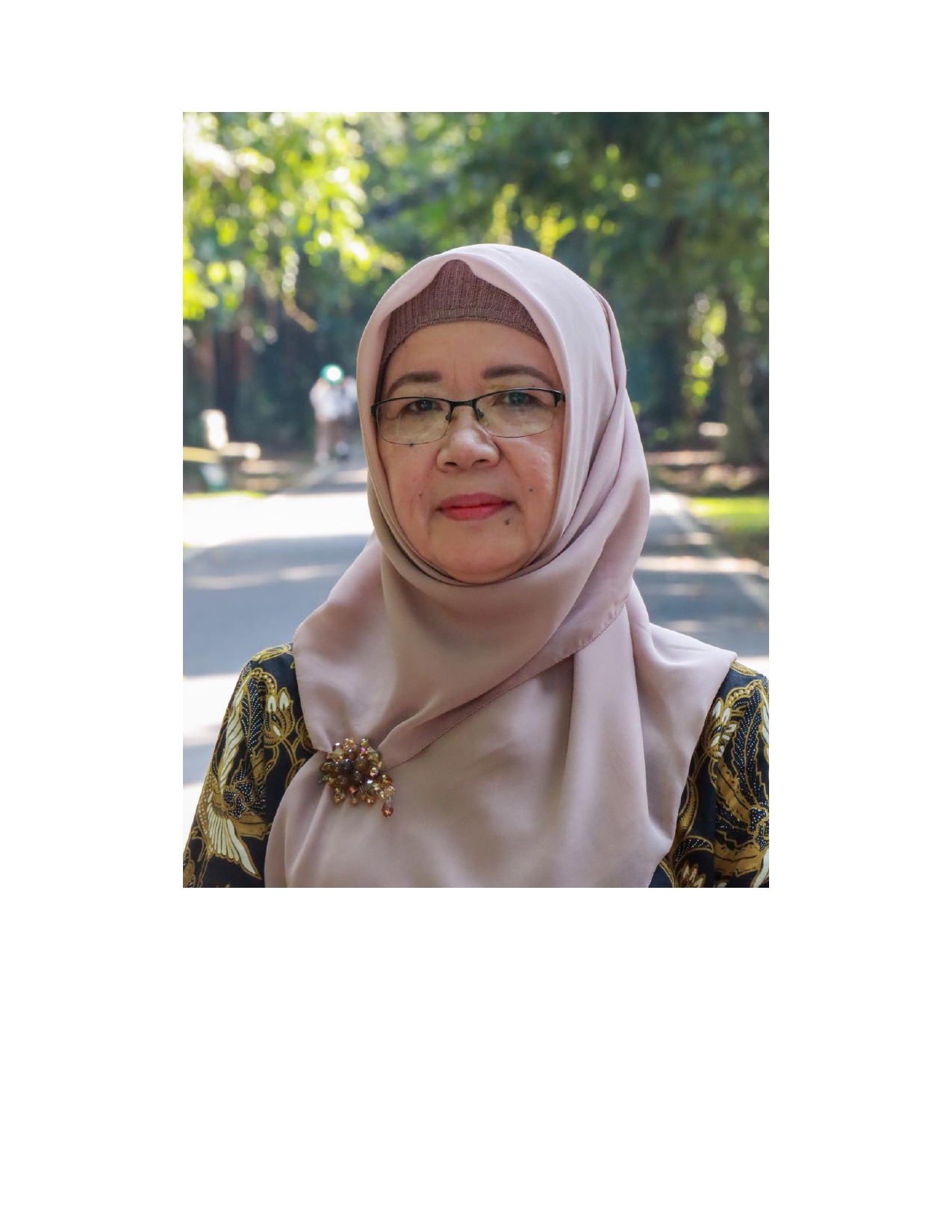 Dra. Trirakhma Sofihidayati, M.Si.